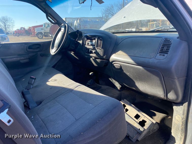 image for item DN8131 2002 Ford F150  SuperCab pickup truck