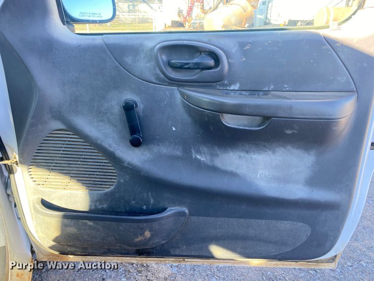 image for item DN8131 2002 Ford F150  SuperCab pickup truck