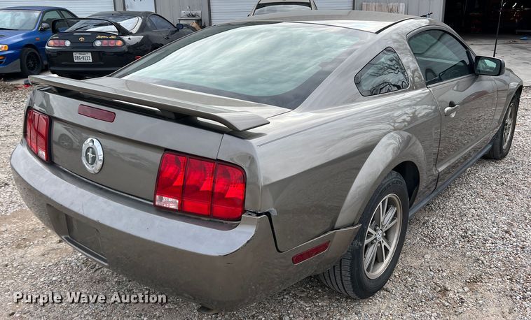 image for item DP0002 2005 Ford Mustang