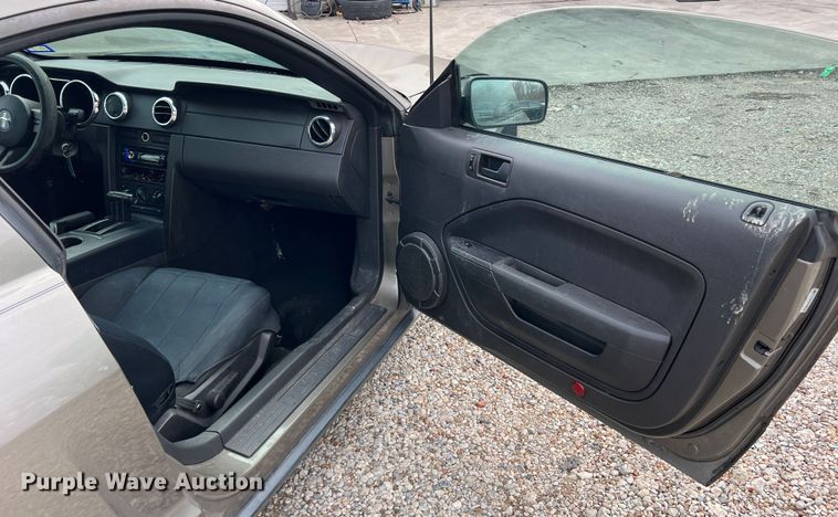 image for item DP0002 2005 Ford Mustang