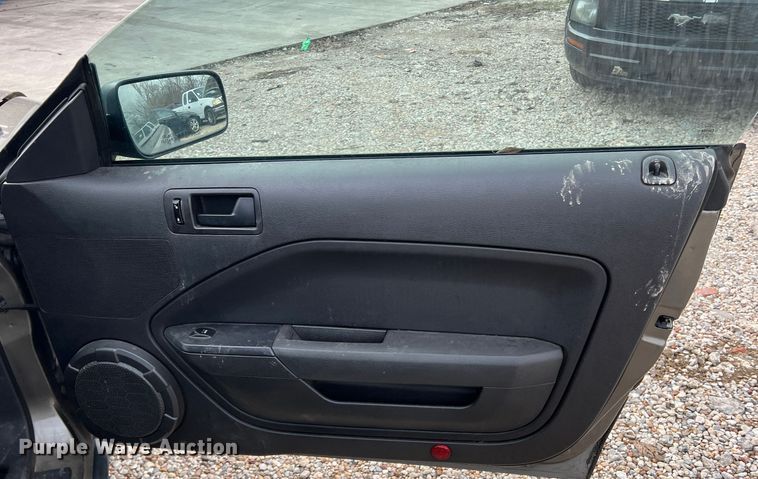 image for item DP0002 2005 Ford Mustang