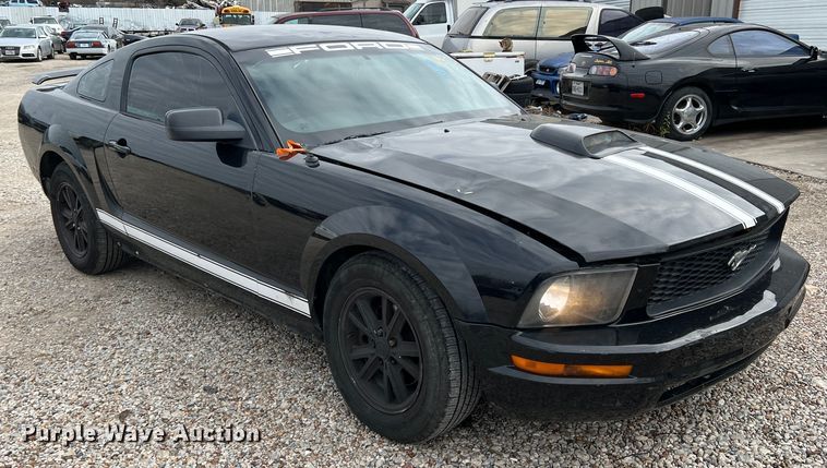 image for item DP0003 2005 Ford Mustang