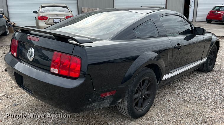 image for item DP0003 2005 Ford Mustang