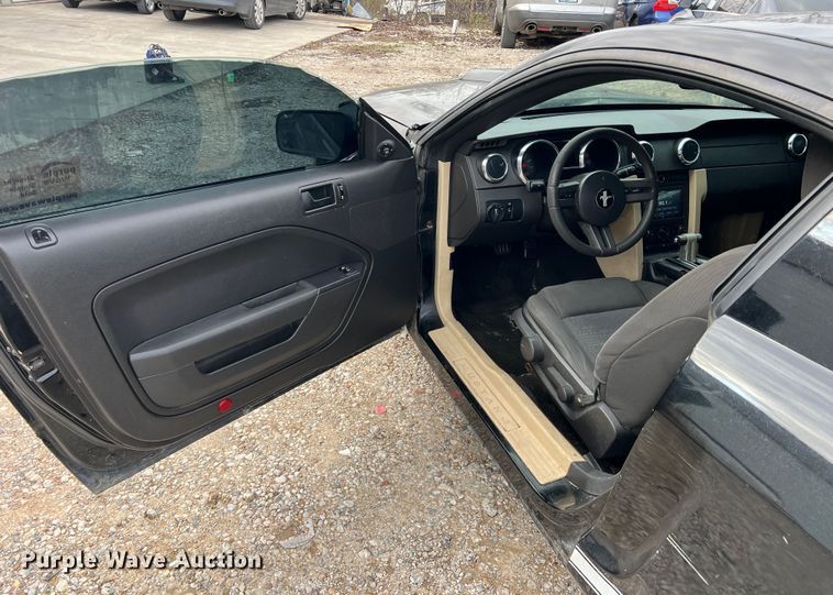 image for item DP0003 2005 Ford Mustang