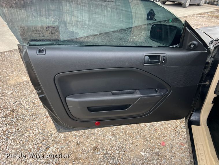 image for item DP0003 2005 Ford Mustang