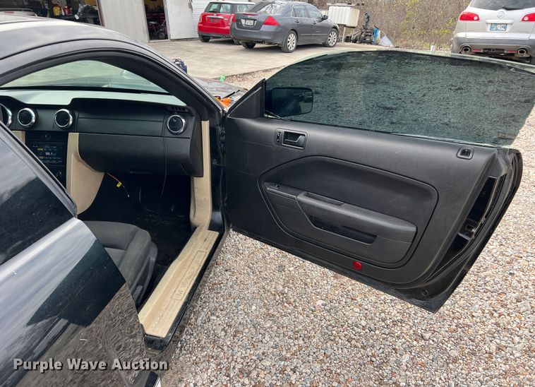 image for item DP0003 2005 Ford Mustang