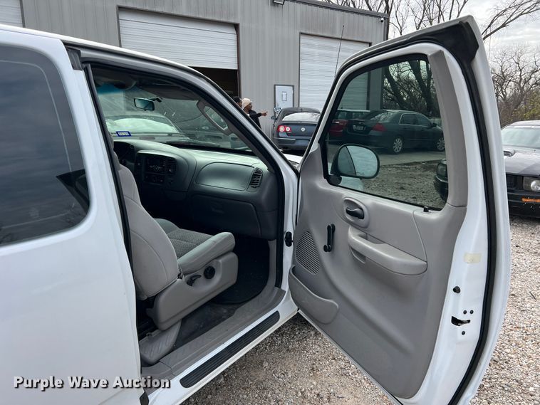 image for item DP0005 2003 Ford F150  SuperCab pickup truck