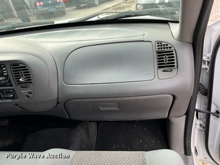 image for item DP0005 2003 Ford F150  SuperCab pickup truck