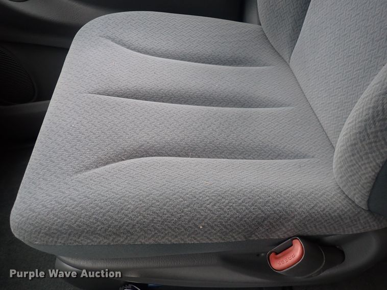 image for item DQ5051 2006 Dodge Grand Caravan  van