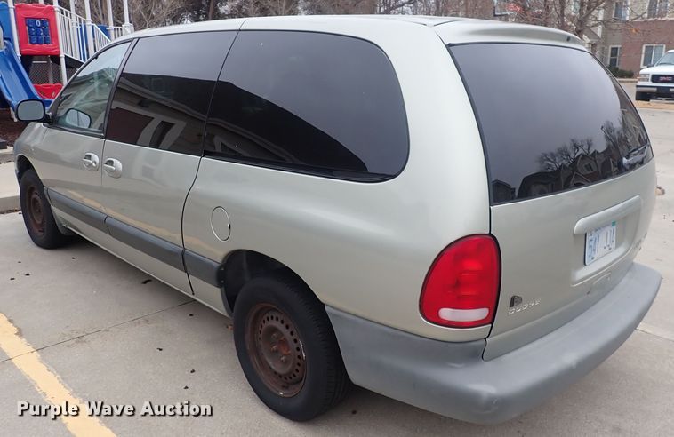 image for item DQ5052 2000 Dodge Grand Caravan  van
