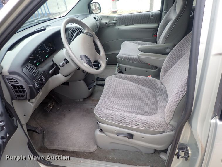 image for item DQ5052 2000 Dodge Grand Caravan  van