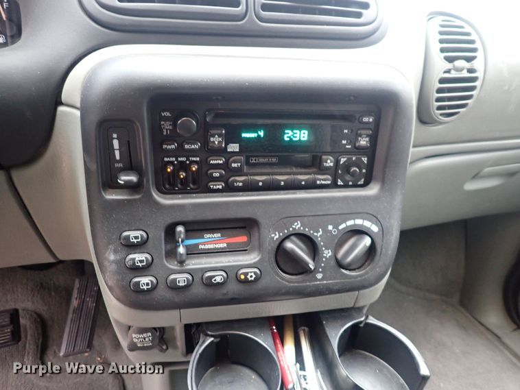 image for item DQ5052 2000 Dodge Grand Caravan  van