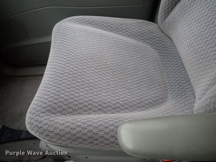 image for item DQ5052 2000 Dodge Grand Caravan  van