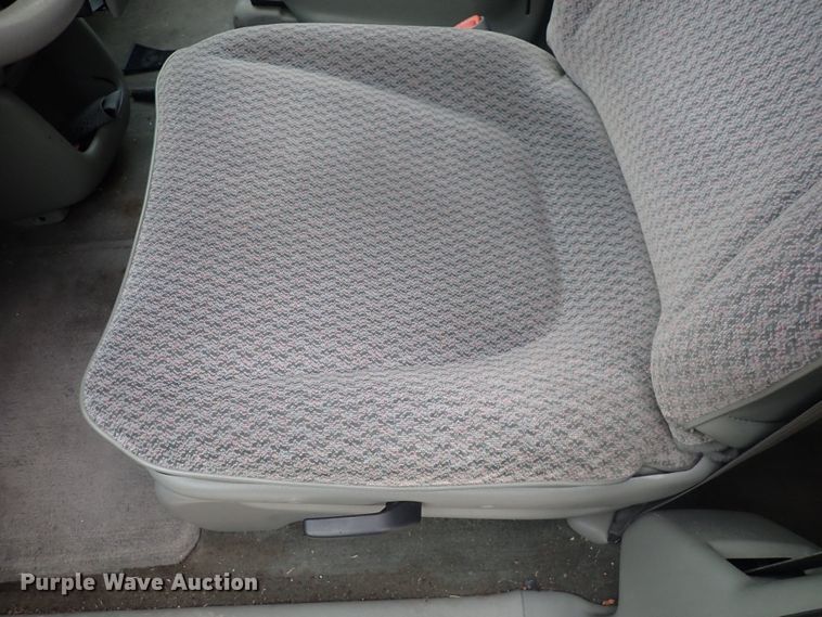 image for item DQ5052 2000 Dodge Grand Caravan  van