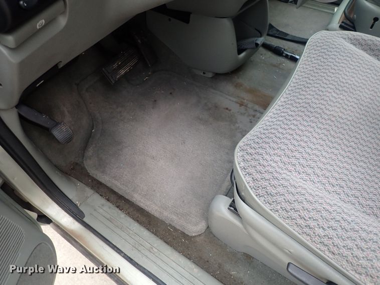 image for item DQ5052 2000 Dodge Grand Caravan  van