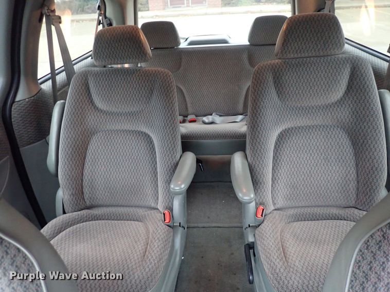 image for item DQ5052 2000 Dodge Grand Caravan  van