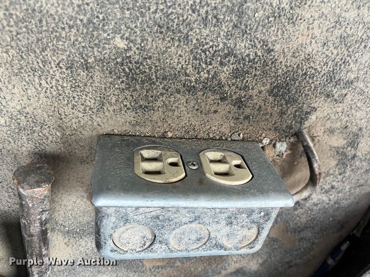 image for item DR7427 2007 Ford F550 Super Duty  Crew Cab utility / service truck