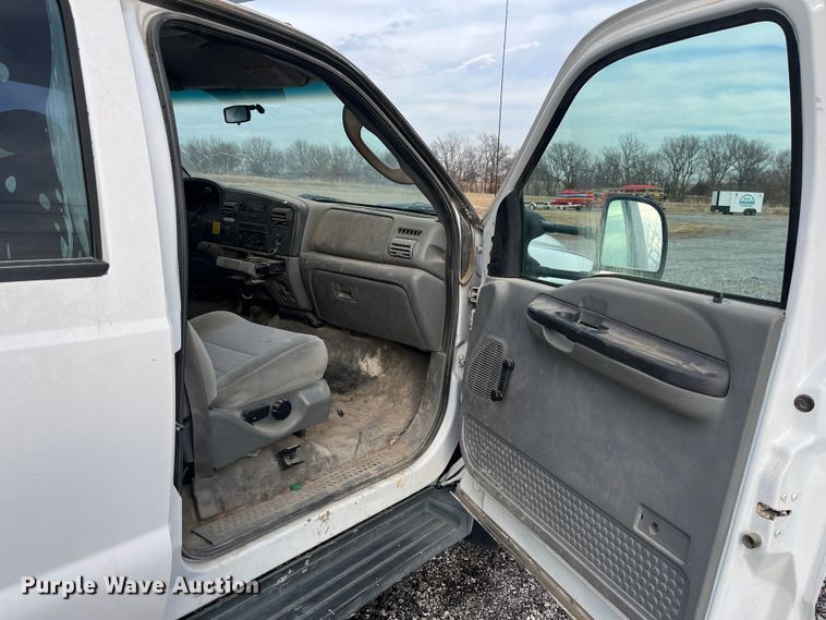 image for item DR7427 2007 Ford F550 Super Duty  Crew Cab utility / service truck