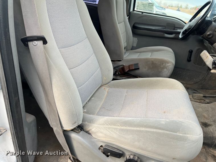 image for item DR7427 2007 Ford F550 Super Duty  Crew Cab utility / service truck