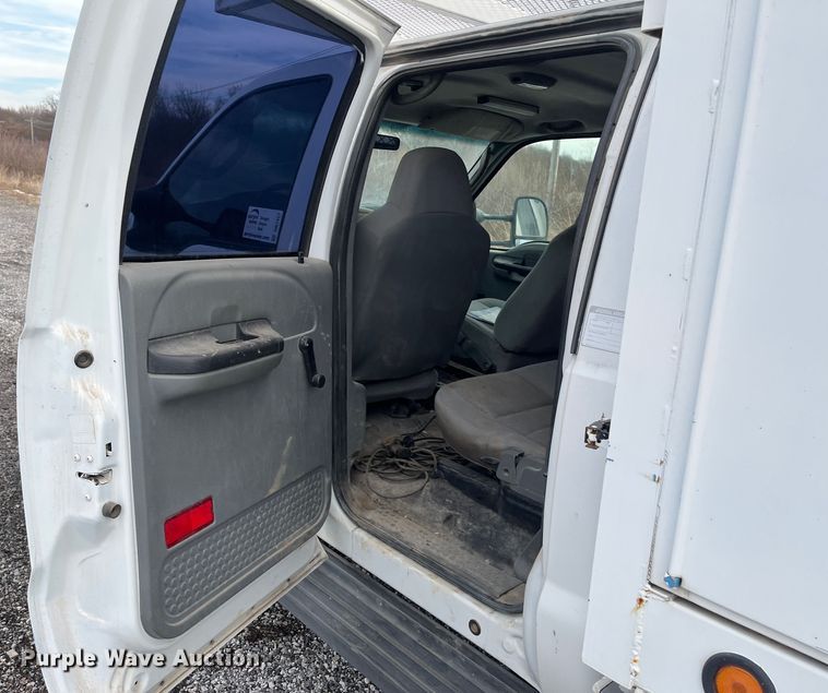 image for item DR7427 2007 Ford F550 Super Duty  Crew Cab utility / service truck