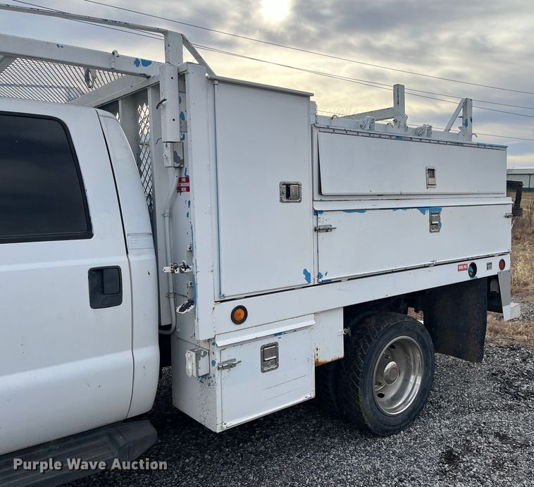 image for item DR7427 2007 Ford F550 Super Duty  Crew Cab utility / service truck