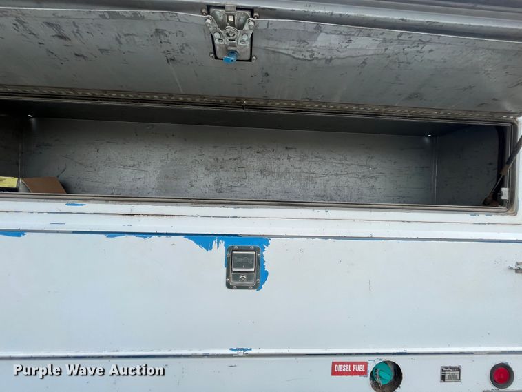 image for item DR7427 2007 Ford F550 Super Duty  Crew Cab utility / service truck