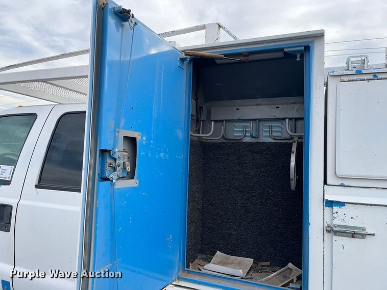 image for item DR7427 2007 Ford F550 Super Duty  Crew Cab utility / service truck