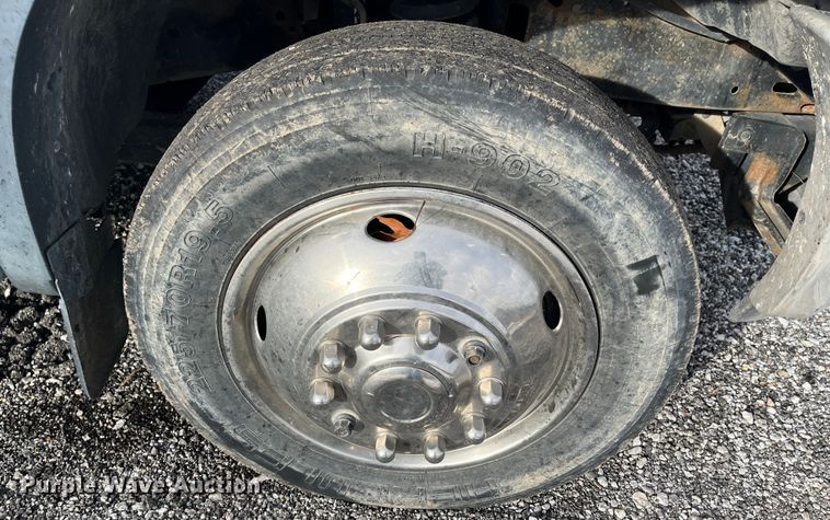 image for item DR7427 2007 Ford F550 Super Duty  Crew Cab utility / service truck