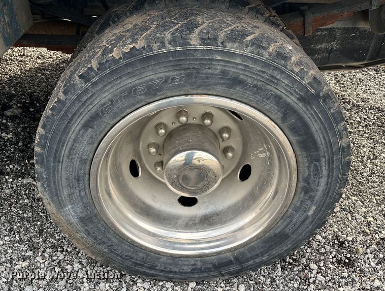 image for item DR7427 2007 Ford F550 Super Duty  Crew Cab utility / service truck