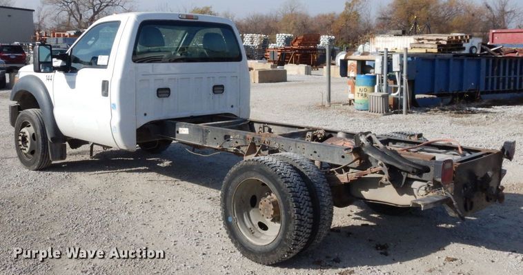 image for item DR8065 2014 Ford F450 Super Duty XL  truck cab and chassis