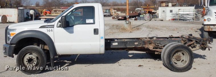 image for item DR8065 2014 Ford F450 Super Duty XL  truck cab and chassis