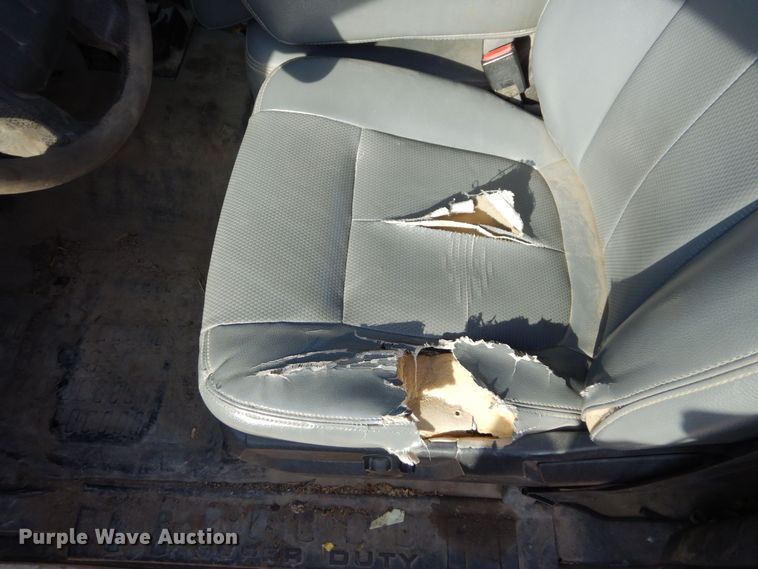 image for item DR8065 2014 Ford F450 Super Duty XL  truck cab and chassis