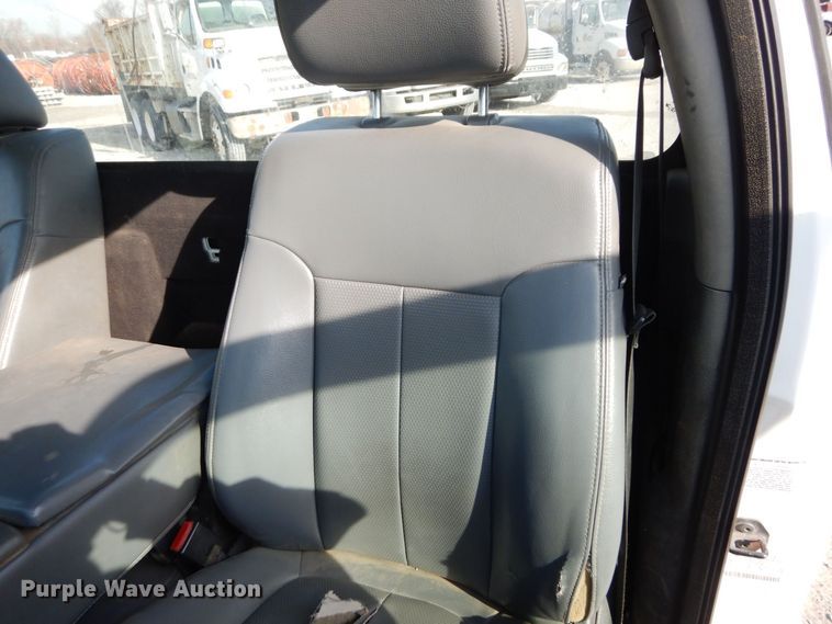 image for item DR8065 2014 Ford F450 Super Duty XL  truck cab and chassis