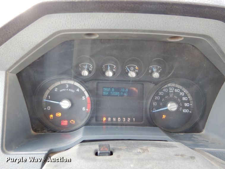 image for item DR8065 2014 Ford F450 Super Duty XL  truck cab and chassis