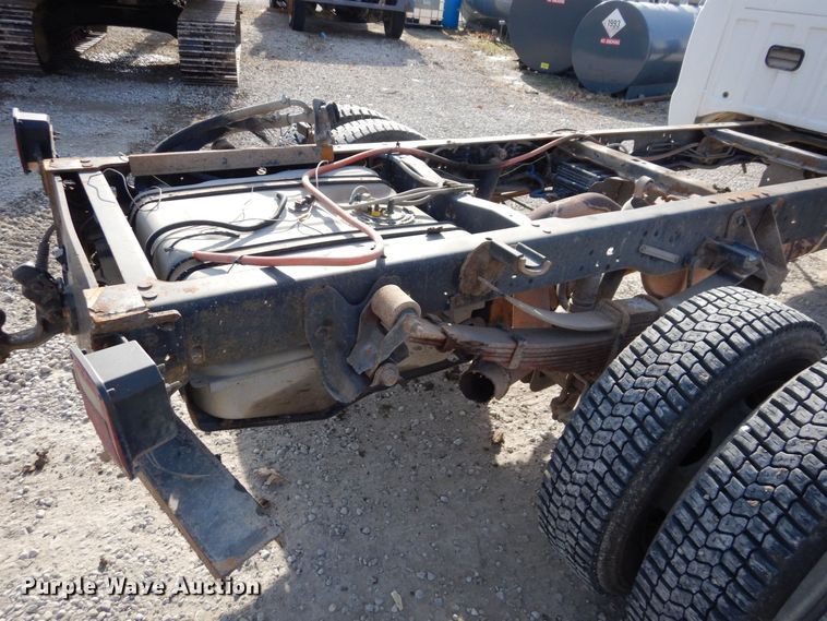 image for item DR8065 2014 Ford F450 Super Duty XL  truck cab and chassis