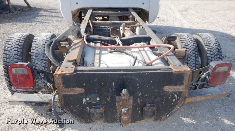 image for item DR8065 2014 Ford F450 Super Duty XL  truck cab and chassis