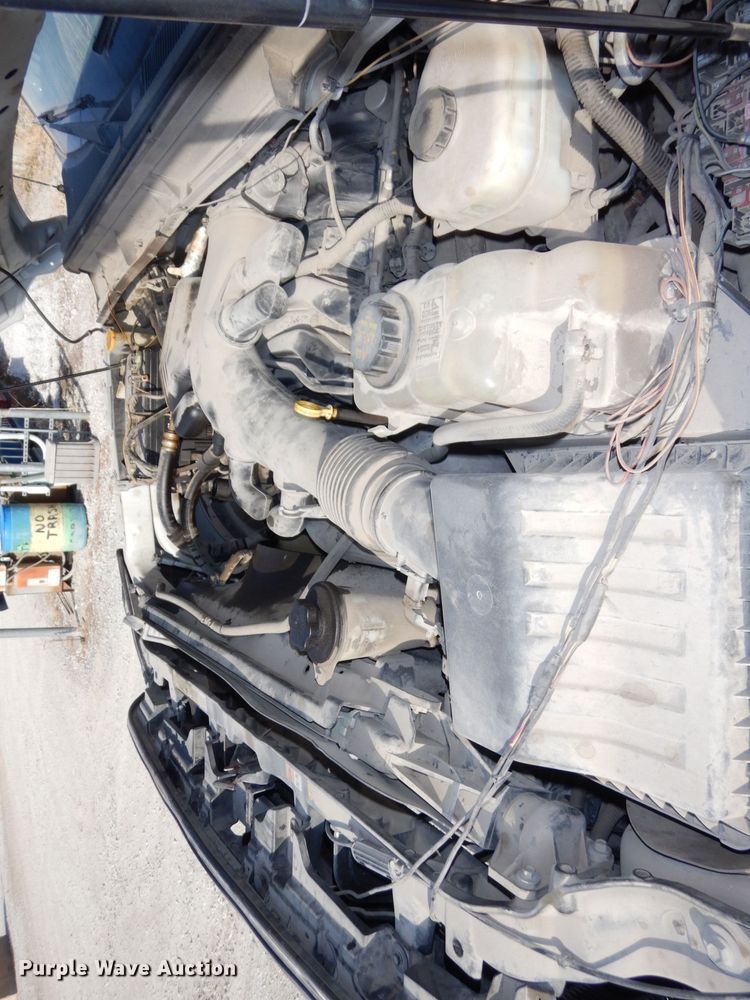 image for item DR8065 2014 Ford F450 Super Duty XL  truck cab and chassis