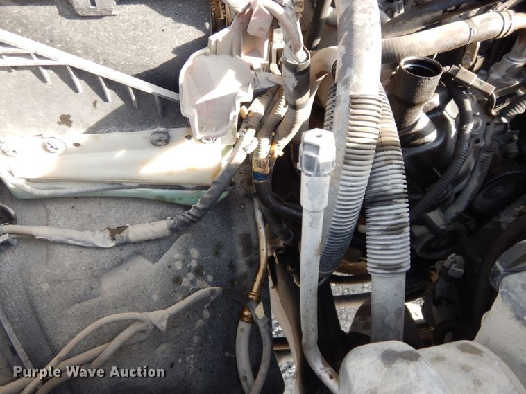 image for item DR8065 2014 Ford F450 Super Duty XL  truck cab and chassis