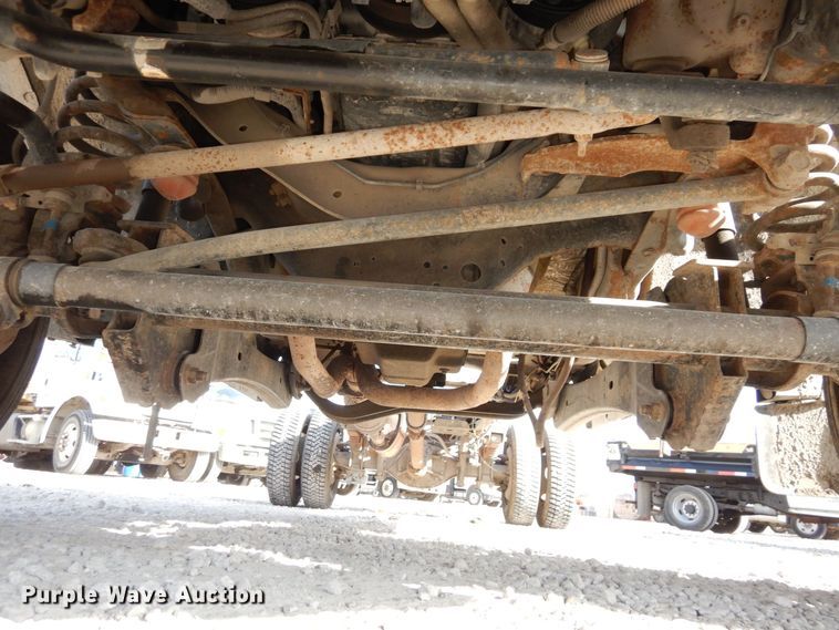 image for item DR8065 2014 Ford F450 Super Duty XL  truck cab and chassis