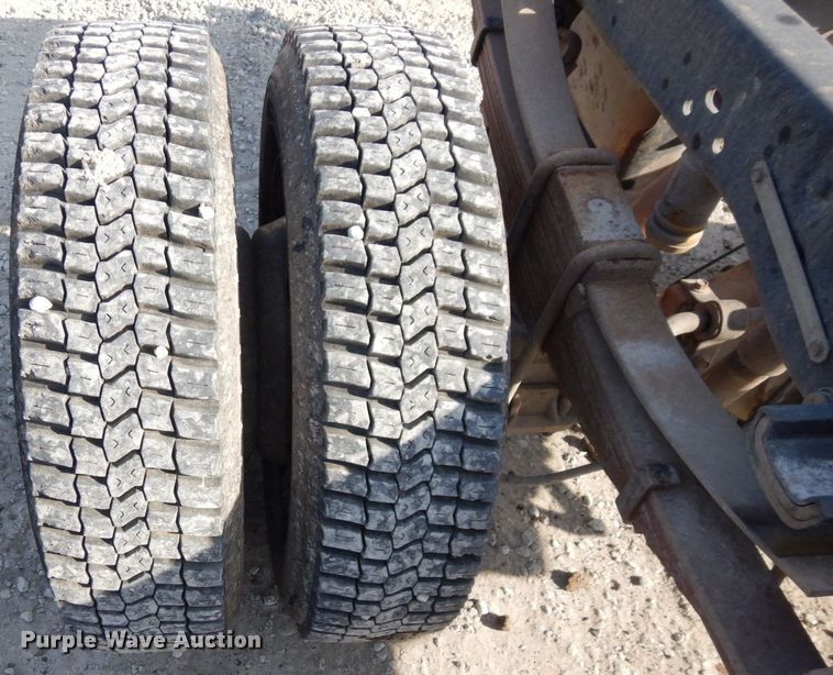 image for item DR8065 2014 Ford F450 Super Duty XL  truck cab and chassis