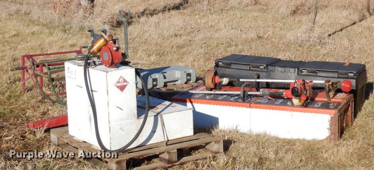 image for item DR8088 Tools