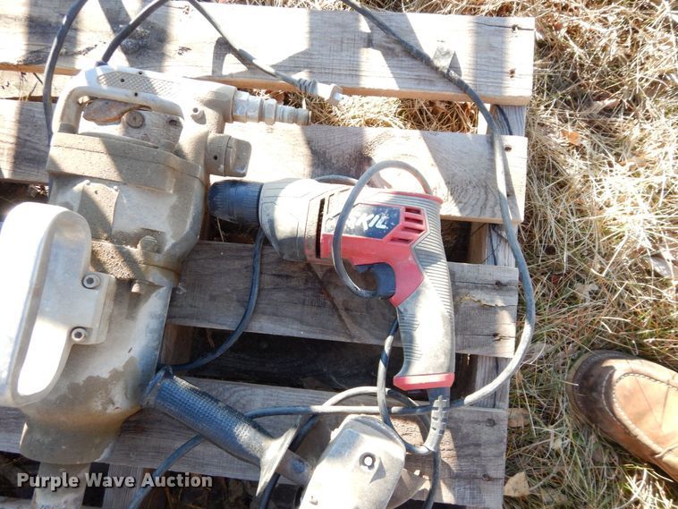 image for item DR8088 Tools