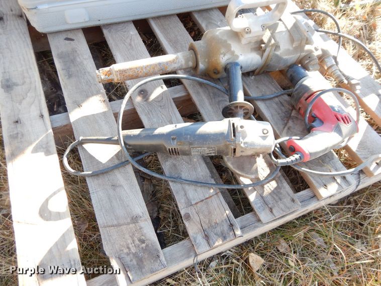 image for item DR8088 Tools