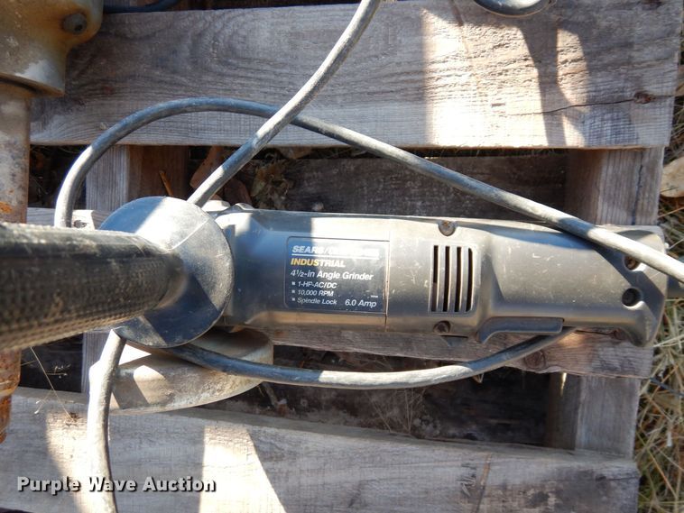 image for item DR8088 Tools