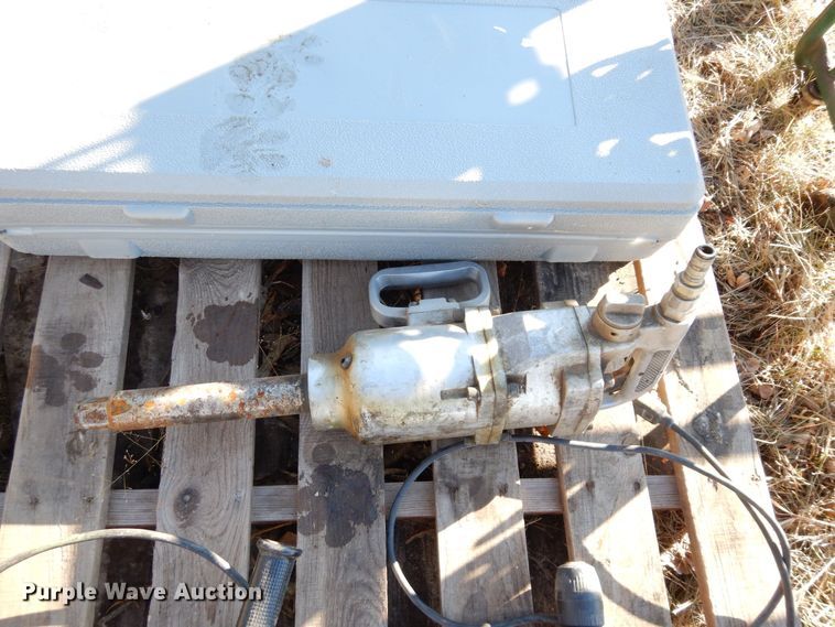 image for item DR8088 Tools