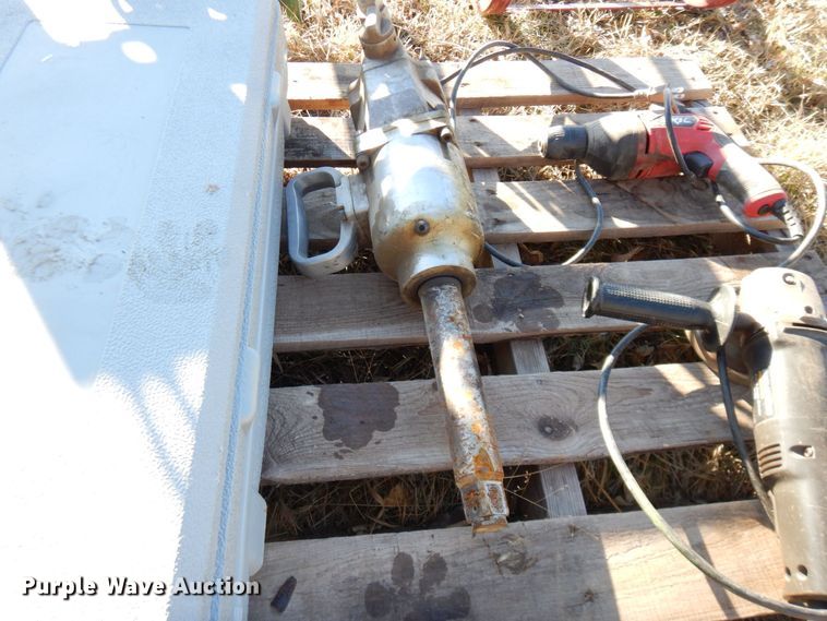 image for item DR8088 Tools