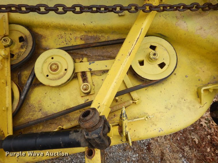 image for item DR8105 John Deere  72" W mower deck