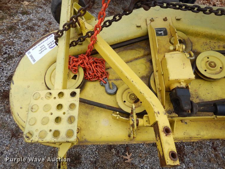 image for item DR8105 John Deere  72" W mower deck