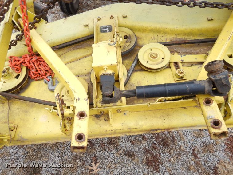 image for item DR8105 John Deere  72" W mower deck
