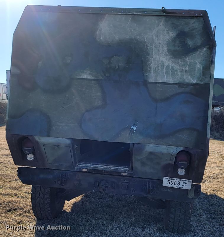 image for item HG9380 1988 Am General Humvee